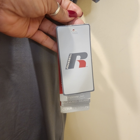 RUSSELL Men's Gray Athletic T-shirt size M NWT - Picture 4 of 11